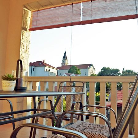 Apartment Luna Postira Zewnętrze zdjęcie