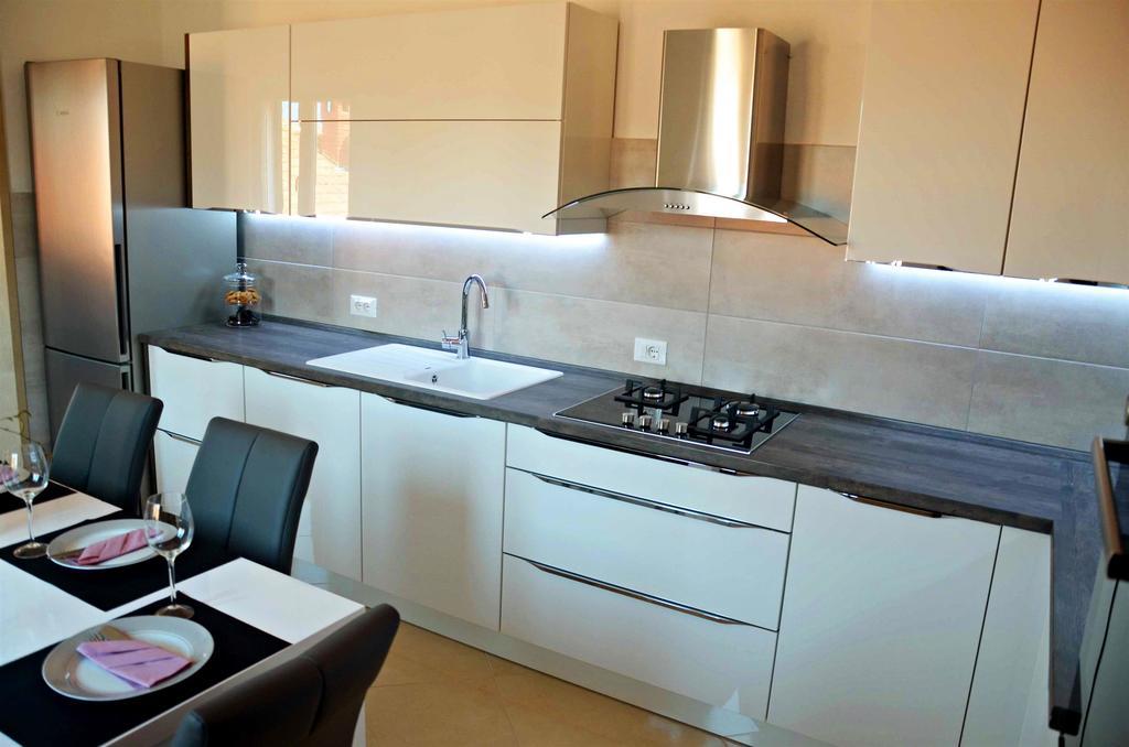 Apartment Luna Postira Zewnętrze zdjęcie