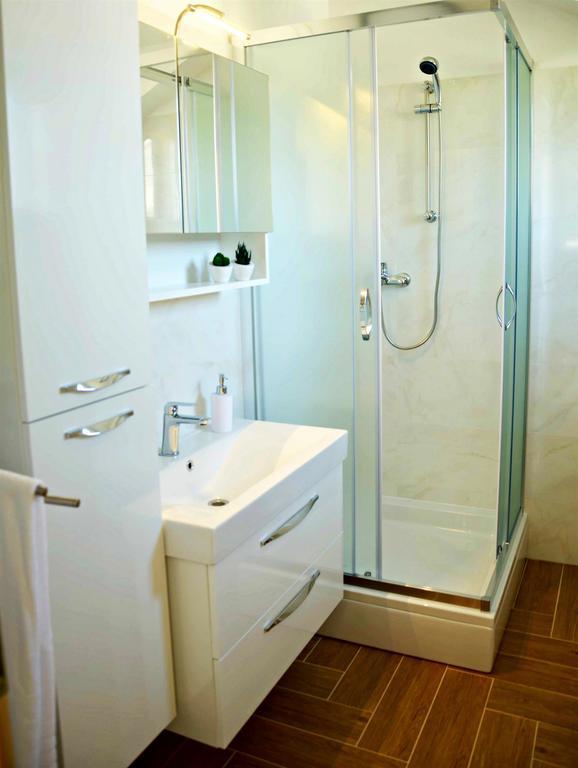 Apartment Luna Postira Zewnętrze zdjęcie