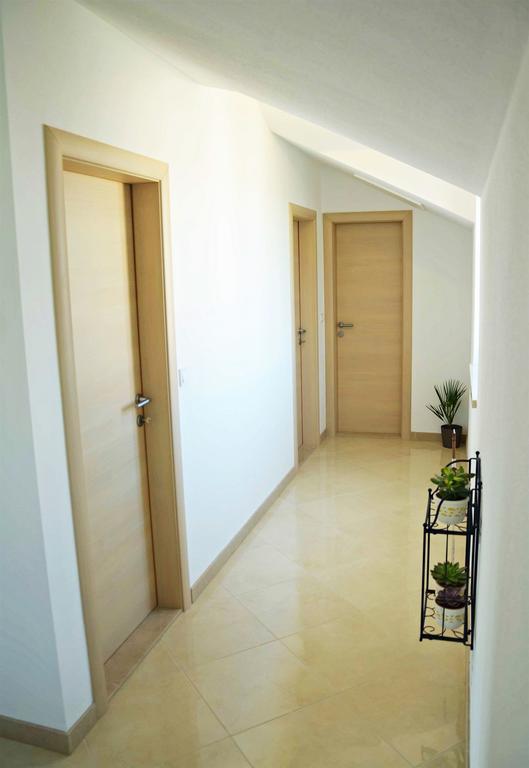 Apartment Luna Postira Zewnętrze zdjęcie